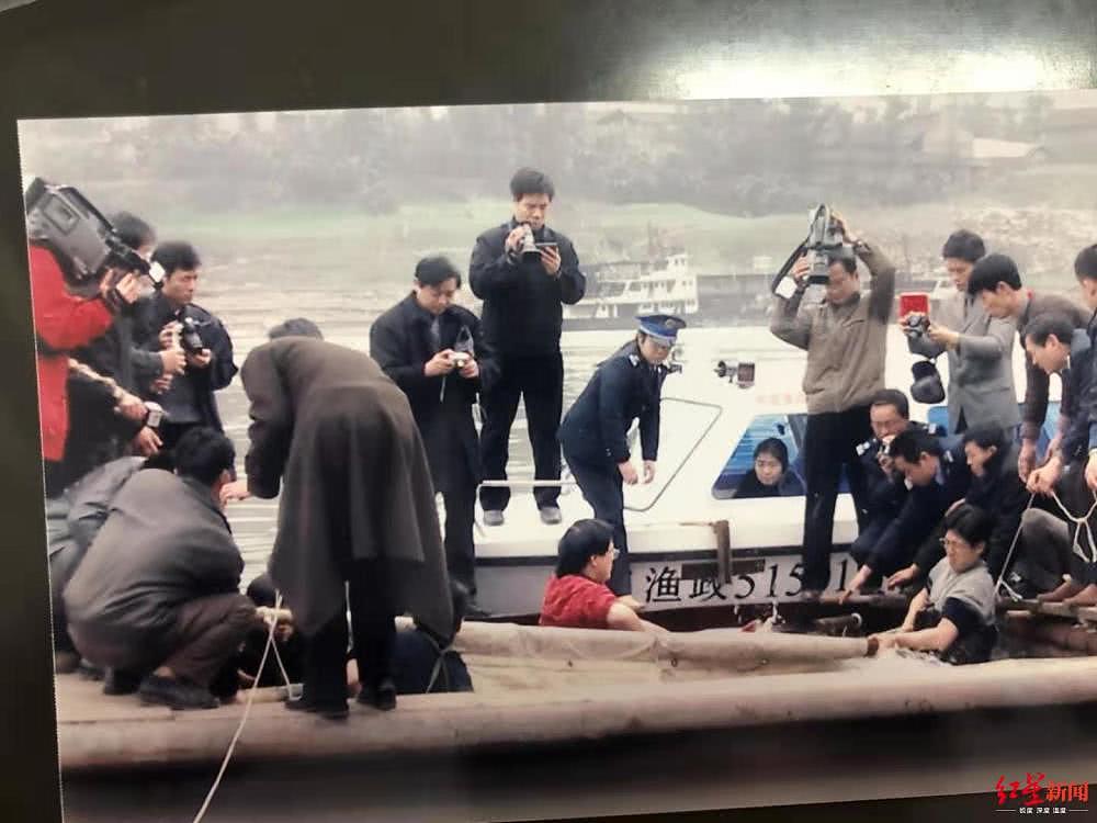 “最后的长江白鲟”目击者：3.52米长160公斤重，被救后打了一针消失（视频/组图） - 2