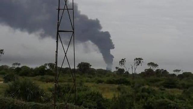 美军肯尼亚军事基地遭袭致重大损失：3美国人死亡，数架飞机被炸