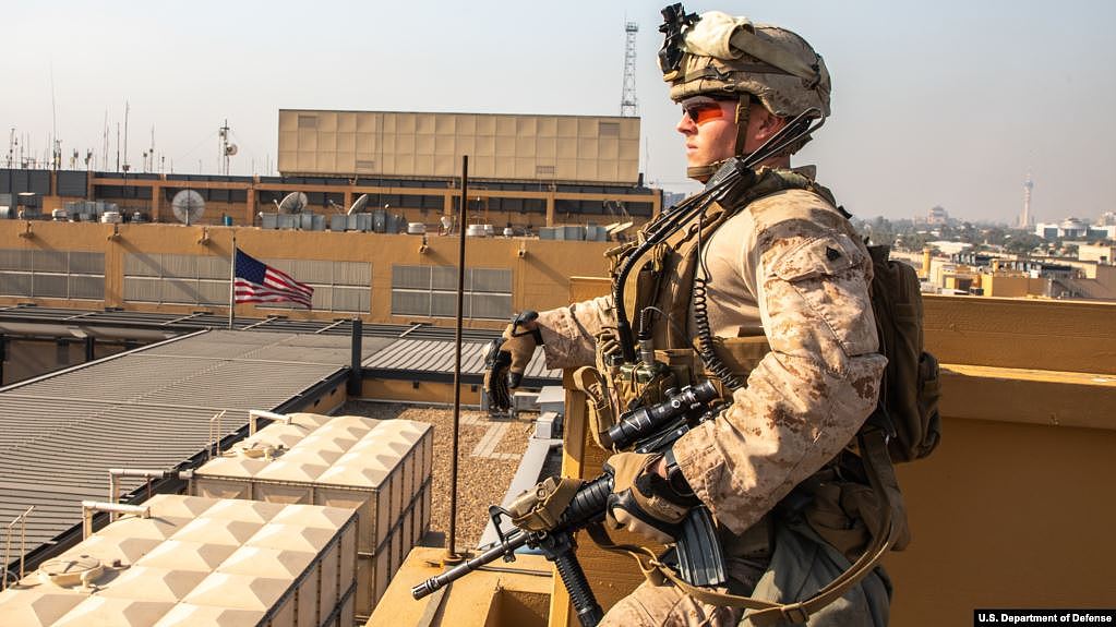 美国海军陆战队守卫美国驻巴格达大使馆（美国海军陆战队2020年1月3日照片）
