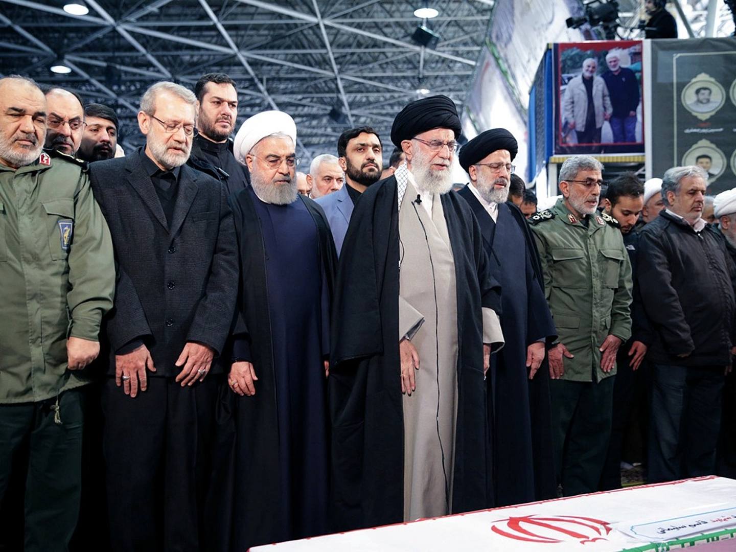 伊朗最高级别的政治人物悉数出席了苏莱曼尼的葬礼。（Reuters）