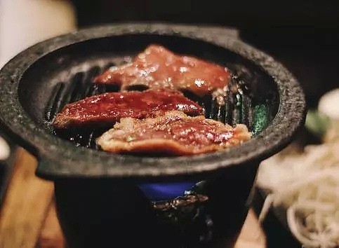 【探店】人均20刀！日式小炉烤肉！滋滋冒油的和牛，外酥里嫩牛肉片，一口就沦陷！ - 6