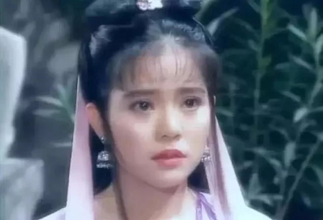 女星与儿子裸睡15年，捧胸、喂奶还热吻？（组图） - 1