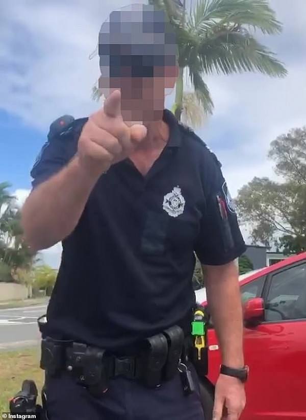 “我会打你，甚至致命武力！”澳警察威胁司机视频曝光，让人不寒而栗（视频/组图） - 2