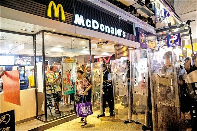 麦当劳中国最大股东要换手离场，引发市场关注。 （取材自彭博）