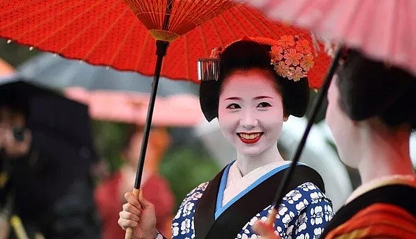 【美女】日本最有名气花魁6岁出道，巅峰时期嫁人隐退，章子曾经怡演过她（组图） - 17