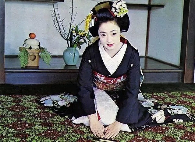 【美女】日本最有名气花魁6岁出道，巅峰时期嫁人隐退，章子曾经怡演过她（组图） - 21