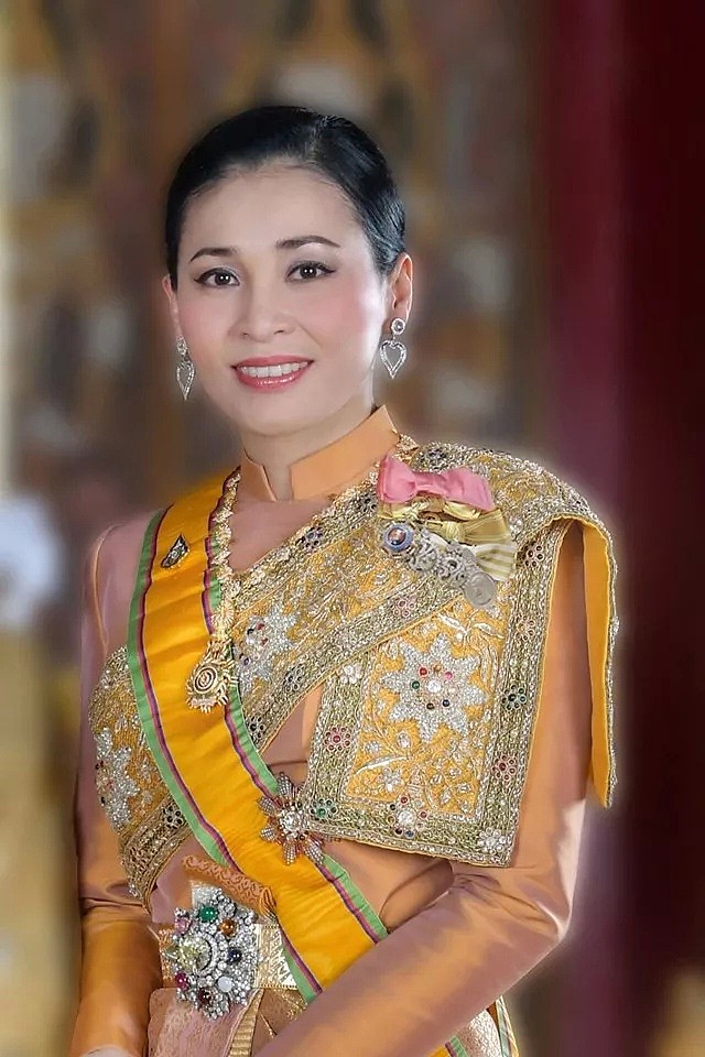 泰国新贵妃被废两个月后惨死监狱？这出泰式宫斗剧，普通人活不过第一集（组图） - 12