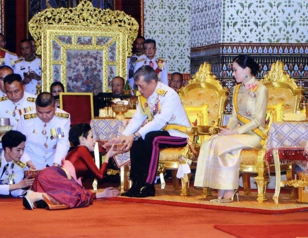 泰国新贵妃被废两个月后惨死监狱？这出泰式宫斗剧，普通人活不过第一集（组图） - 14