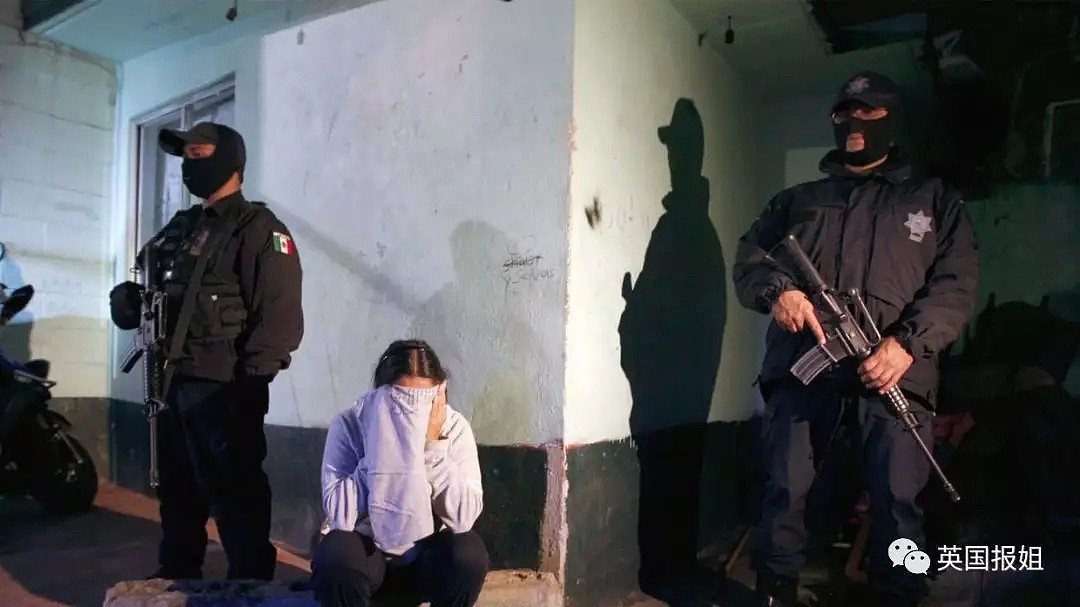 墨西哥两大黑帮在监狱踢球踢红眼，掏枪火拼16人死（组图） - 23