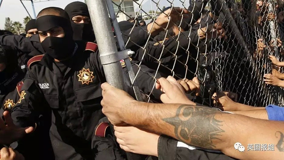 墨西哥两大黑帮在监狱踢球踢红眼，掏枪火拼16人死（组图） - 26