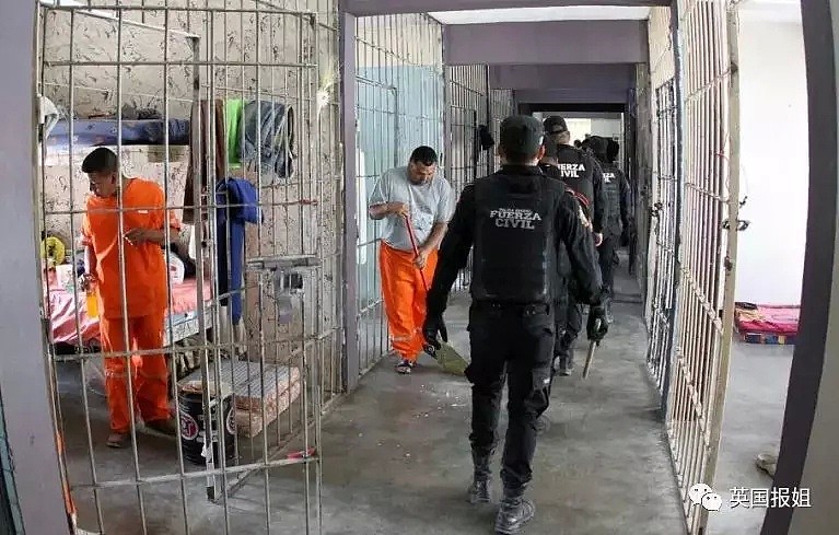 墨西哥两大黑帮在监狱踢球踢红眼，掏枪火拼16人死（组图） - 30