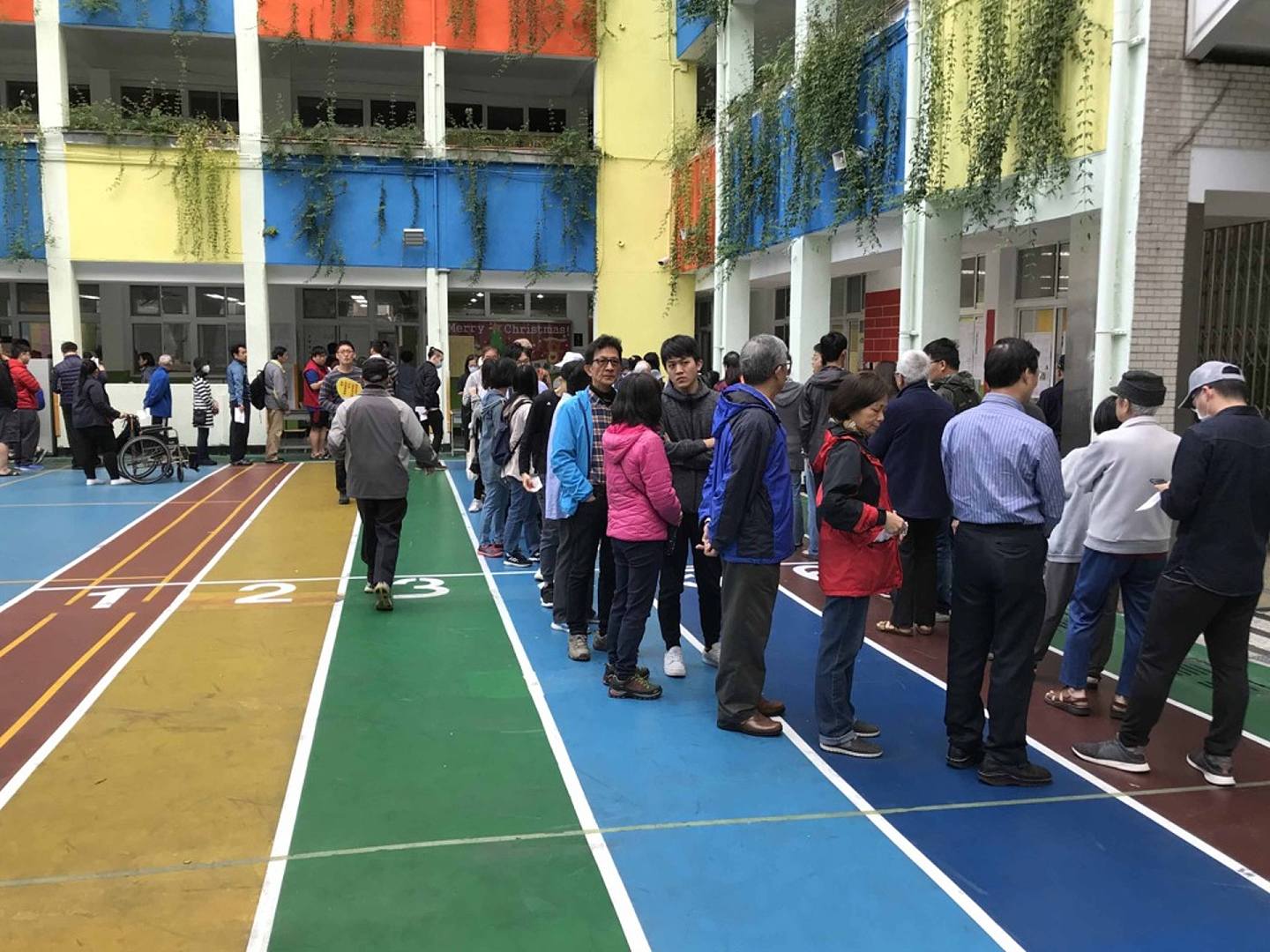 此次台湾大选的投票率突破七成，有所回温。（中央社）