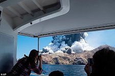 怀特岛火山死难者升至20人！官方公布又一名澳人遇难（组图）