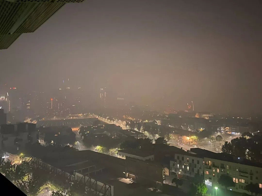 墨尔本今天雾霾爆表、血日当空！PM 2.5一度逼近900，出门就是找死！全市浓烟火警响了178次！ - 12