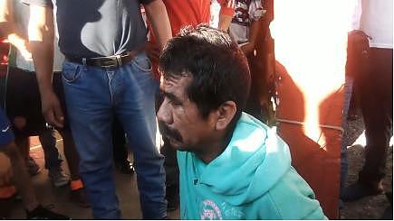 墨西哥男子涉嫌侵害6岁女童，被村民愤怒绑住，点了把火直接私了