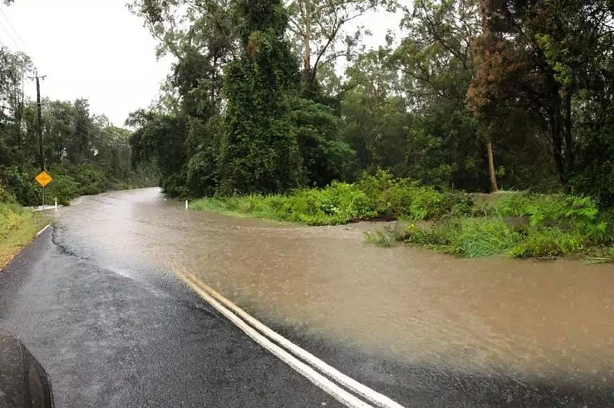 澳洲大雨洪涝上CCTV！水淹道路房屋，开车如开船 - 44