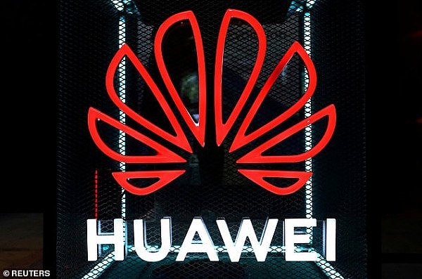 22631026-7906177-Chinese_tech_firm_Huawei_has_revealed_that_it_will_be_ready_to_r-a-15_1579490656975.jpg,0