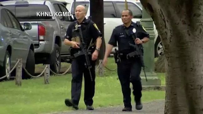 突发！夏威夷发生枪击案，至少两名警察中枪身亡（组图） - 2