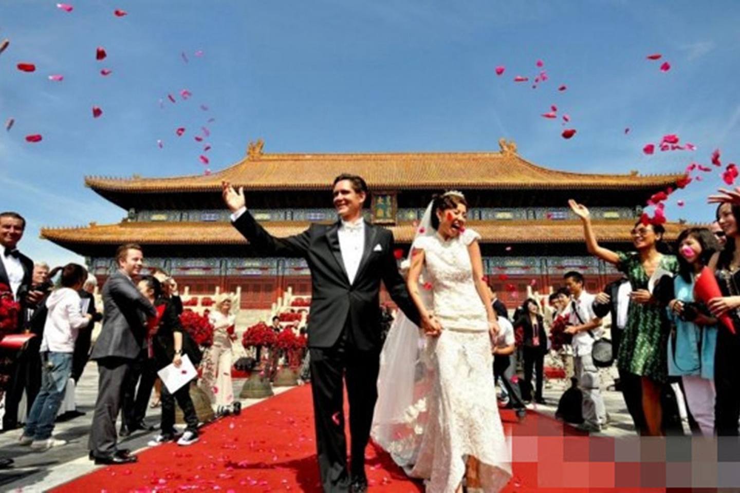 2009年9月9日，叶明子在北京太庙大婚。（微博@叶明子Yemingzi ）
