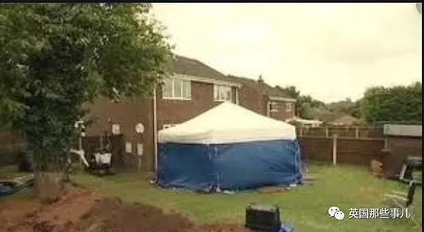 新家花园不长草，7年后警察上门从土里挖出两具尸体…