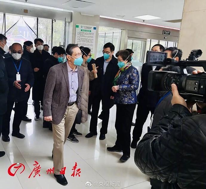 武汉某医院了解病人的收治情况。
