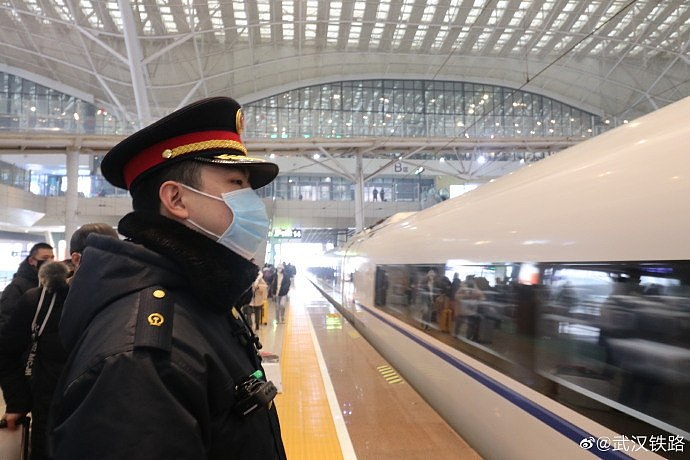 中国湖北三大火车站1月22日发送旅客29.96万人（组图） - 3