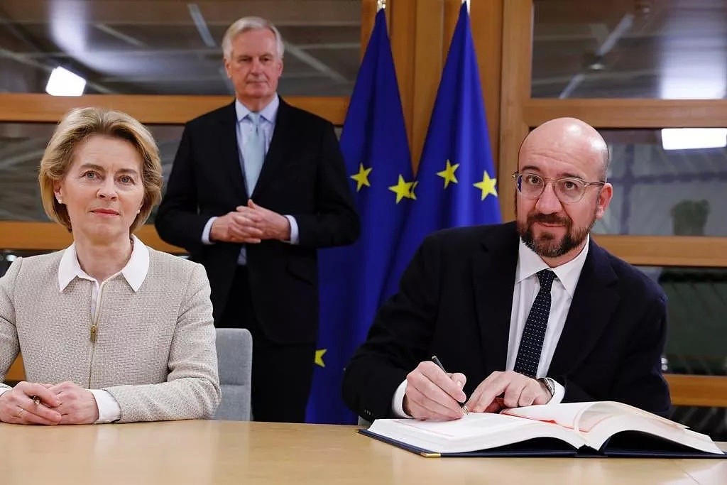 重磅！欧洲理事会、欧盟委员会主席签署脱欧协议（组图） - 6