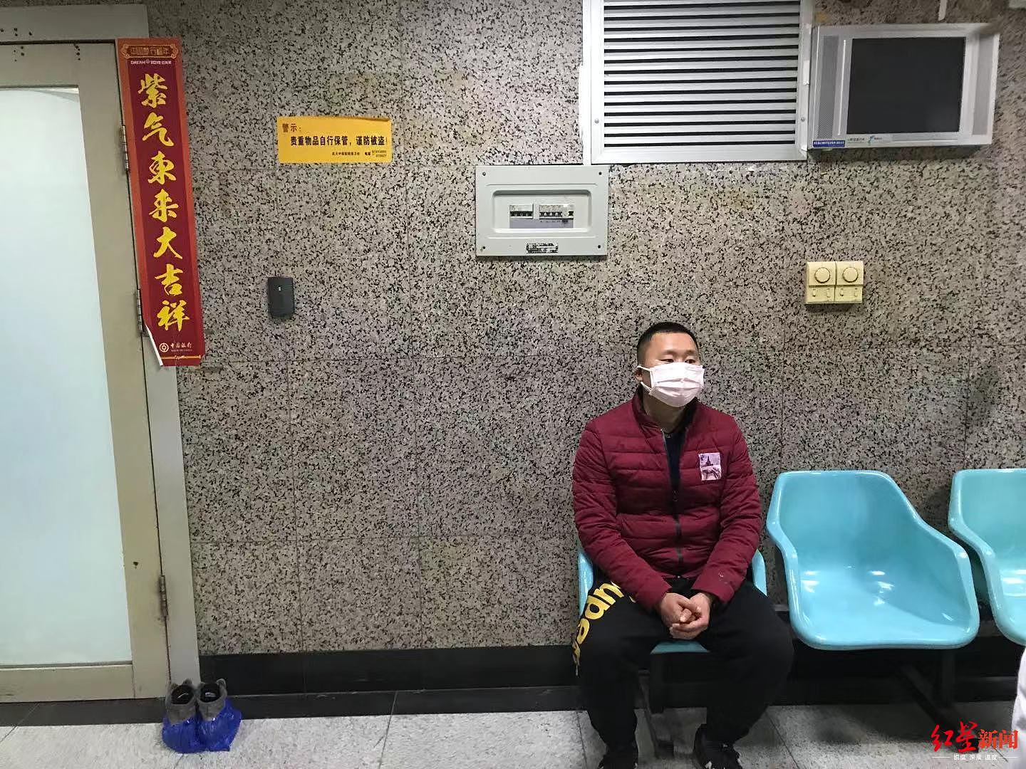 武汉发烧孕妇辗转6家医院产女 多家医院不收治（组图） - 1