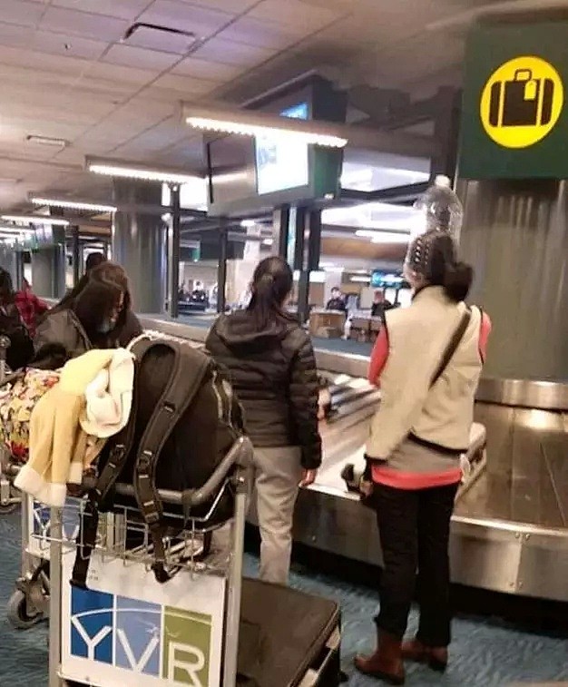 华人女子在加拿大机场头戴这东西登上海外媒体头条，老外全傻眼了...（组图） - 8