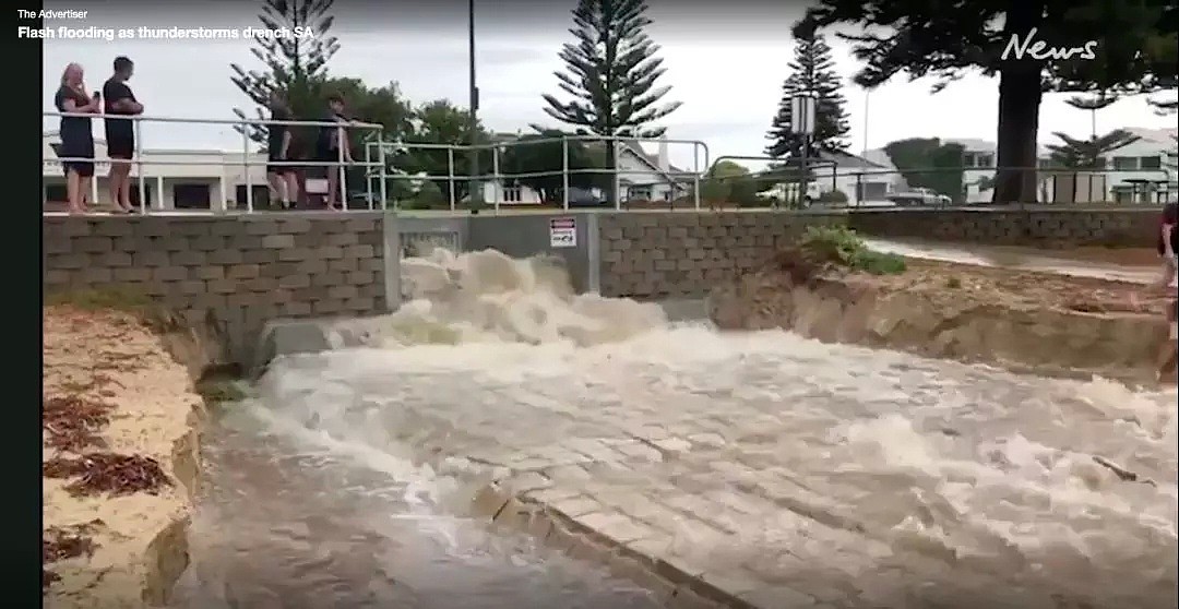 暴雨来袭，南澳发了洪水，然而消防局表示“不够！”… 袋鼠岛、首都领地却在着急“降火”（组图） - 6