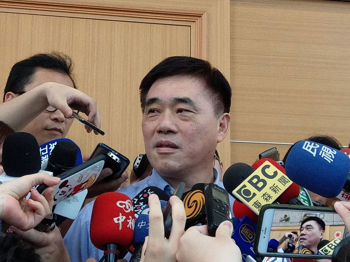 国民党前副主席郝龙斌宣布参与国民党党主席补选，与青壮派立委江启臣对决。（杨腾凯／多维新闻）