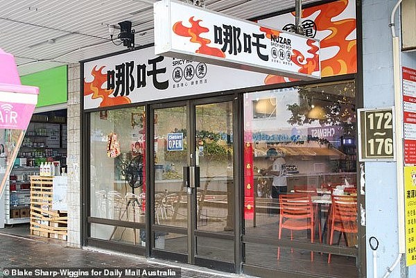 24330958-7968201-Chinese_restaurants_in_Chatswood_are_practically_empty_as_the_su-a-11_1580907511884.jpg,0