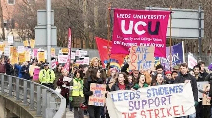 英国74所大学将史上最强罢工14天，120万学生遭殃！（组图） - 8