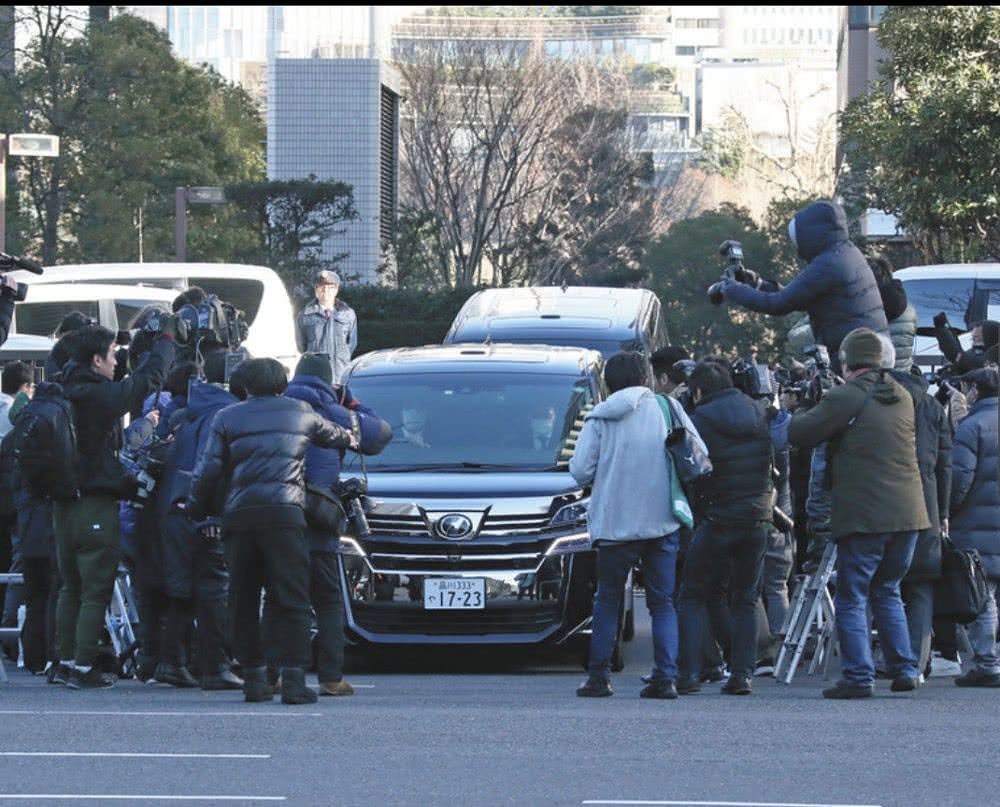 日本女星英龙华涉毒被判刑一年半 躲车内被要求露脸拒回应（组图） - 1