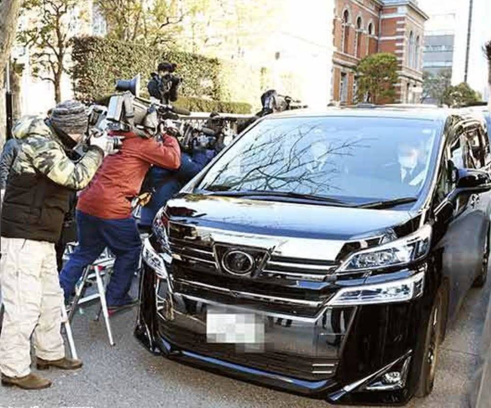 日本女星英龙华涉毒被判刑一年半 躲车内被要求露脸拒回应（组图） - 3
