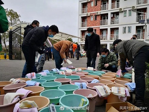 武汉高校学生宿舍被征用，看到现场图，学生的心态彻底崩了！（组图） - 1