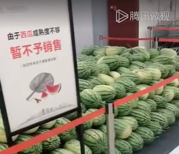 疫情汹涌，还有人冒着“生命危险”排百米长队！中国最“变态”超市，太TM强了...（组图） - 31