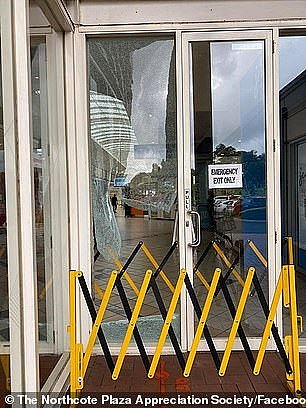 24584390-7989213-A_window_is_seen_smashed_pictured_at_Northcote_Plaza_which_is_no-a-32_1581389634458.jpg,0