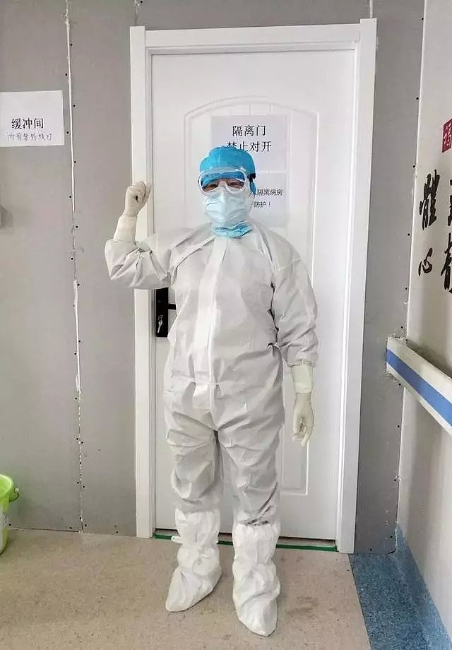 “这病传染性真的非常强！”浙江驰援武汉女医生：进入ICU，我在心里喊了声“我的天”（组图） - 4