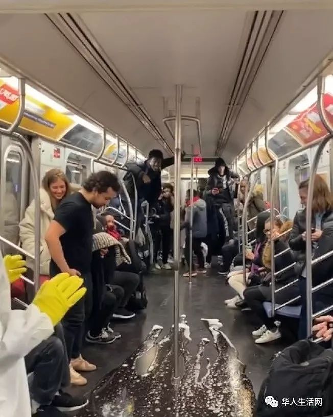 纽约地铁乘客被泼不明“病液”，现场尖叫声不断（组图） - 3
