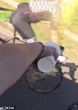 “不是一般的变态！”澳男将橙汁泼向自行车手并上传抖音 引发网友强烈谴责（视频/组图） - 3
