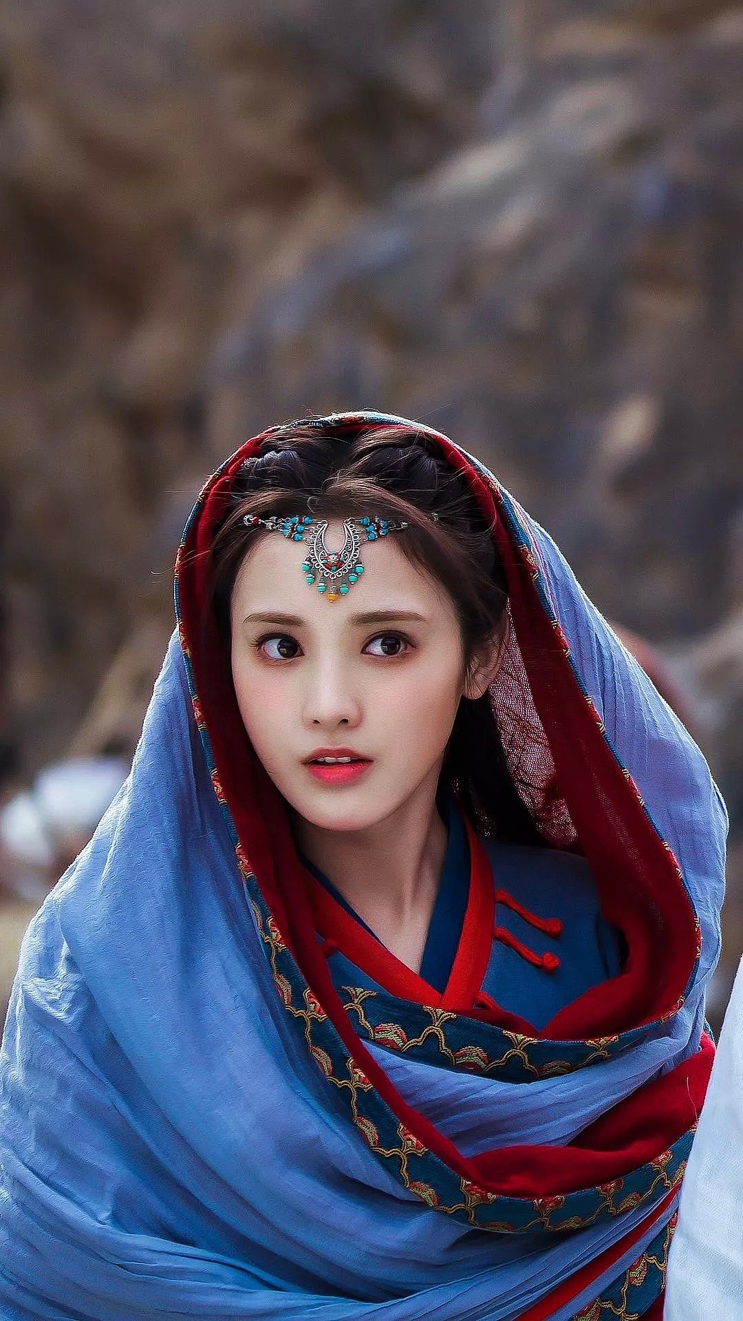 【美女】她戴7年牙套换头成Angelababy，从主持人逆袭成最美太子妃...（组图） - 44