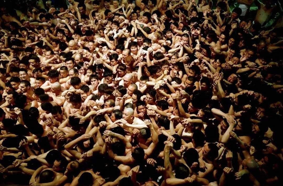 疫情在日本扩散，日本民众信心满满参加万人裸祭和马拉松，然后突然慌得一批...（组图） - 11