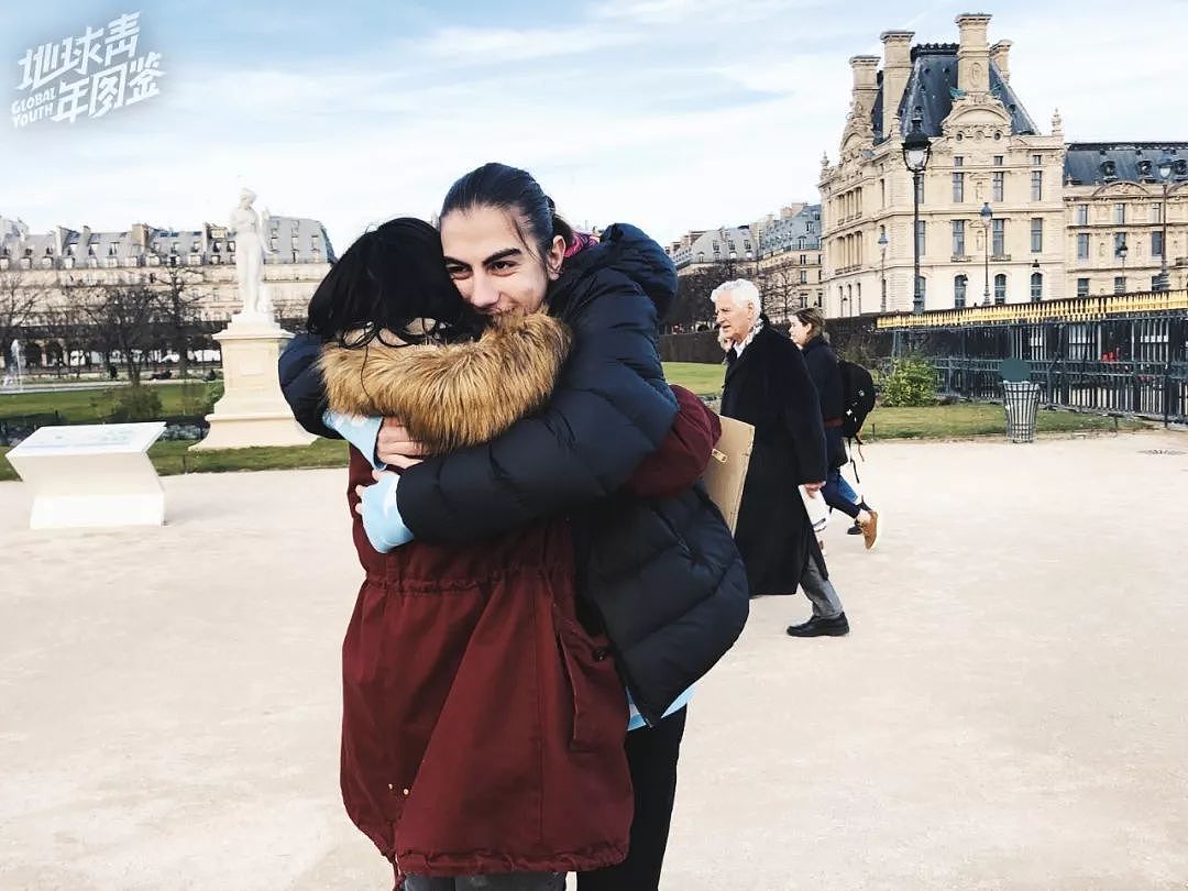 “我不是病毒！” 中国美女在巴黎遭误解歧视 街头发起Free Hug活动（组图） - 20