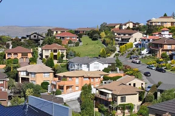 首次购房者激增，悉尼上周住宅拍卖清空率突破80% - 4
