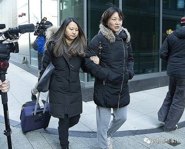 中国女子贿赂280万让儿子进美国大学 被逮捕后遭指控（组图） - 5
