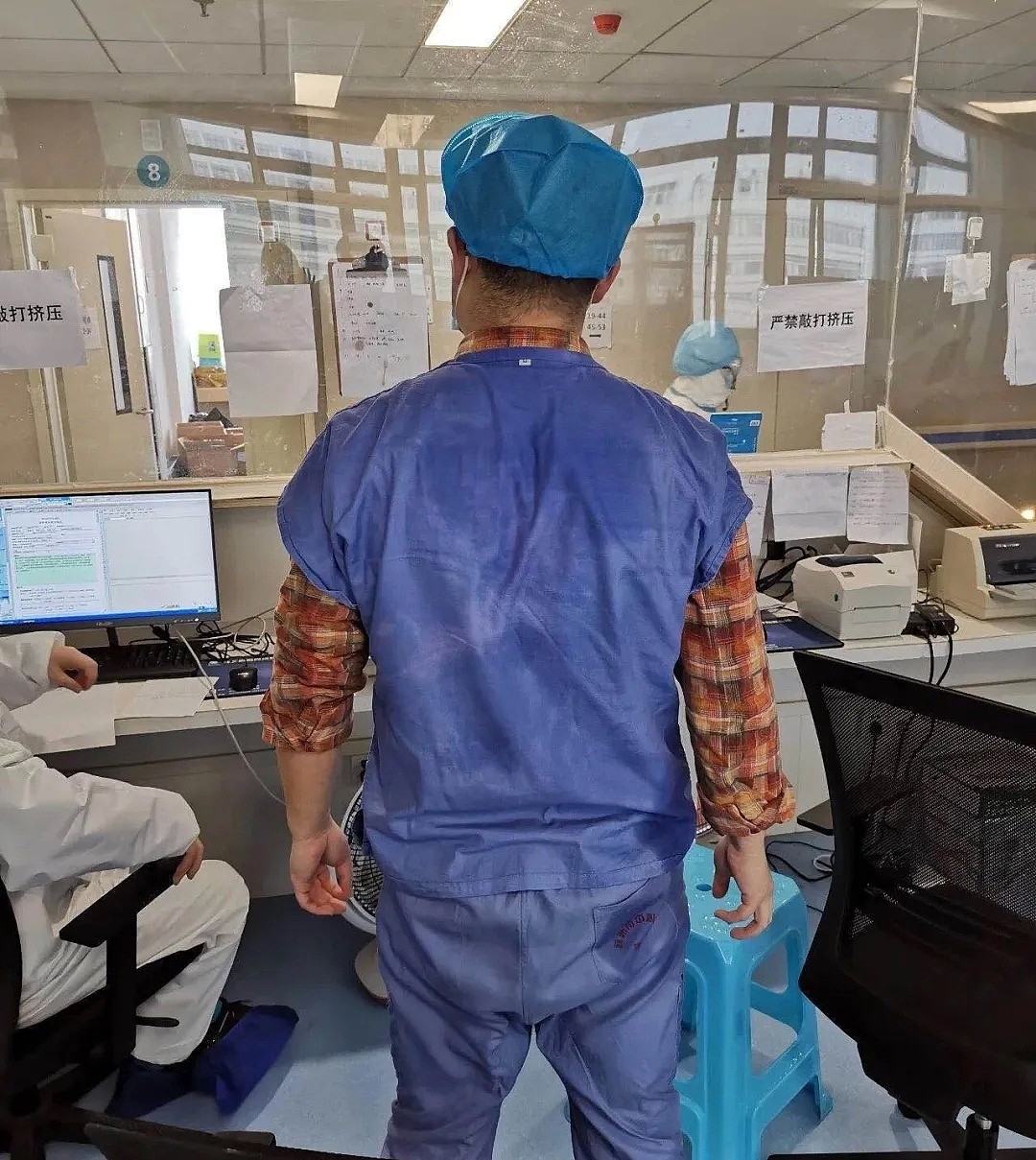 【深读】从崩溃到零感染，中国第一批援助医疗队在黄冈的30天（组图） - 16