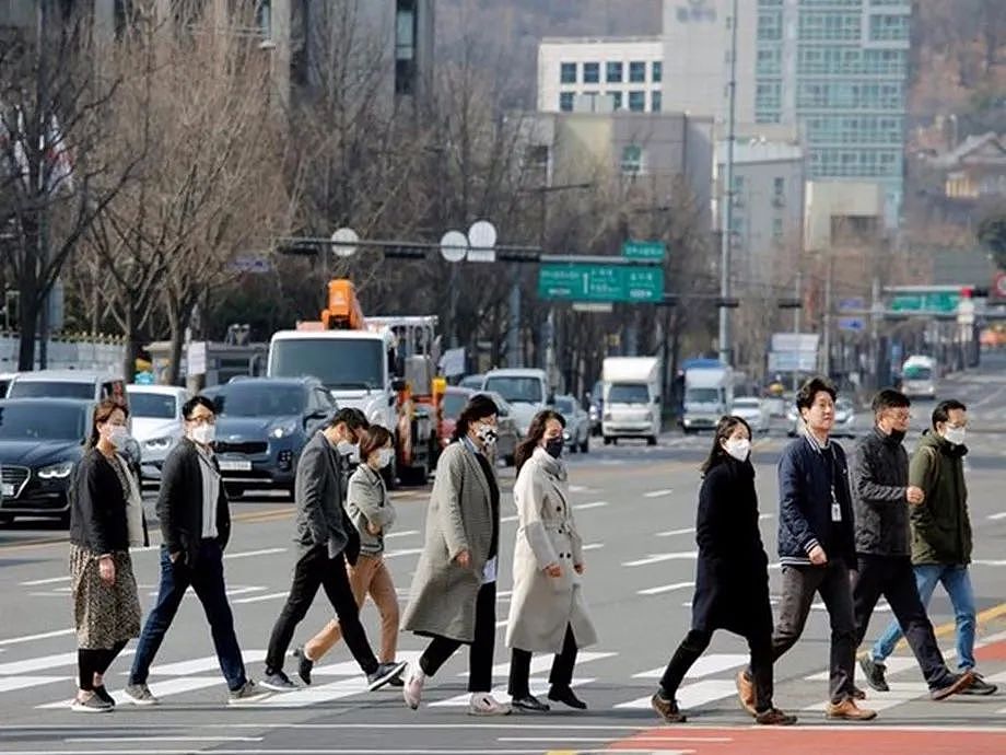 这个城市如今是韩国人的噩梦，防病毒同时还要防邪教，好难……（组图） - 16