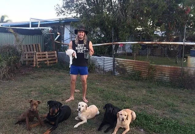 【宠物】澳洲小哥火了！他自称是“全世界最爱狗”的人，15年来救出1000只被虐待的狗！ - 3