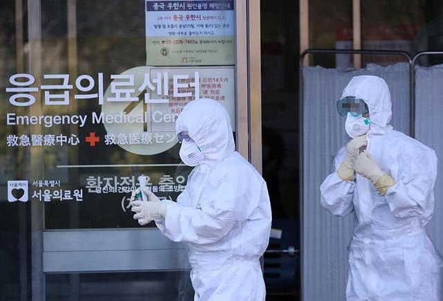 疫情蔓延下的韩国：情绪分化的本地人和“反向跑毒”的留学生